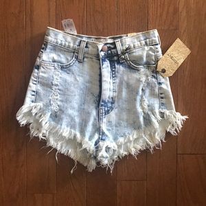 High waist acid wash shorts